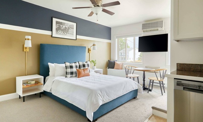 Del Ray Apartment | Kasa Del Ray | Walkable Potomac Neighborhood, Full Studio | Alexandria