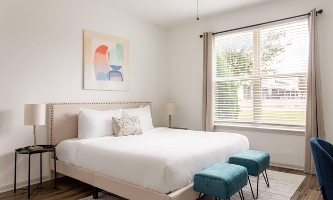 Frisco Apartment | Kasa | Family Friendly 2BD + Fast Wifi | Frisco