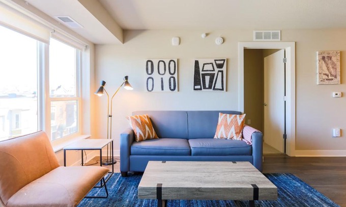 Whittier Apartment | Kasa Uptown Minneapolis