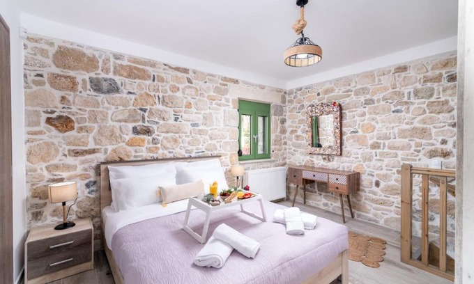 Petrokefalion House | Katina's House