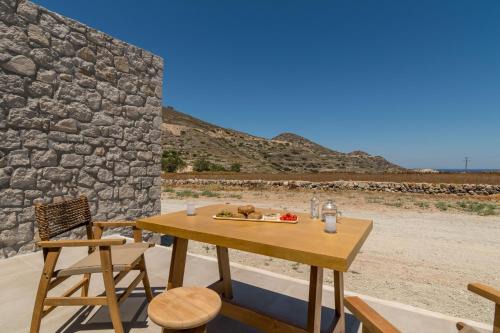 Mandrakia House | Katoikia Milos Slow Living Homes