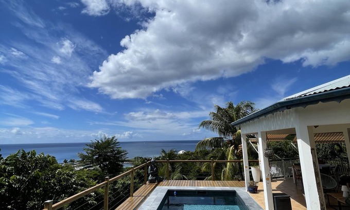 Riviere-Sens Villa | KAZANOU Beautiful villa with sea view and prime location