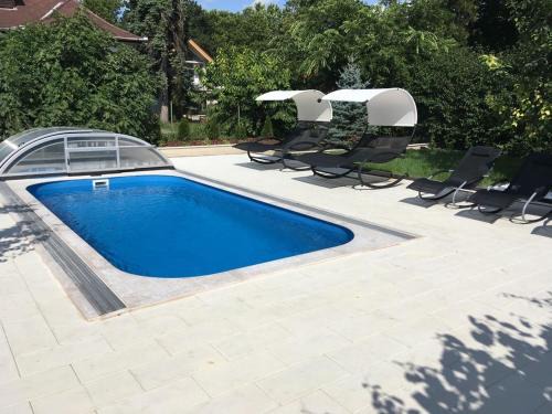 Balatonakarattya Villa | Kazinczy Villa