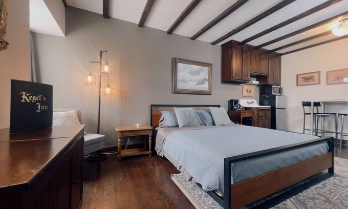 West Allis Apartment | Kegel's Inn - Studio - Classic Apartment #3