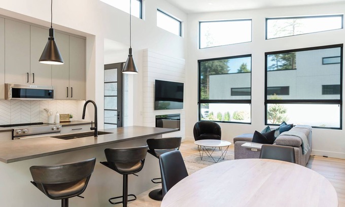 Central Okanagan House | KEL: Hobson House Retreat