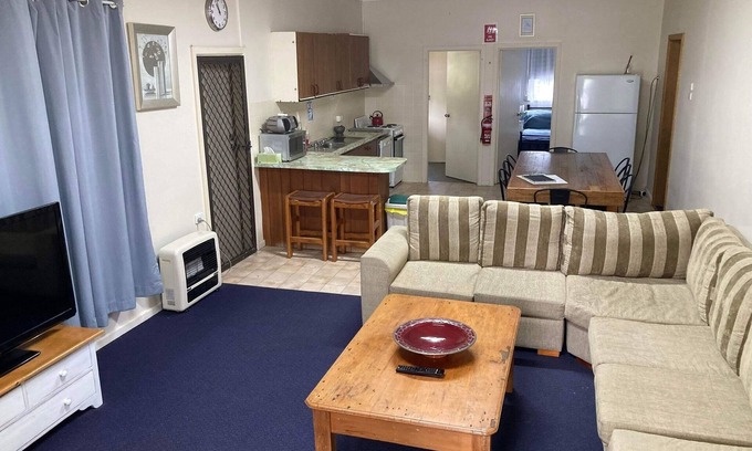 Borenore House | Kelanvale Workman's Cottage
