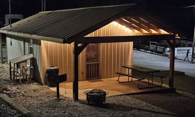 Elizabeth Resort | Kellers Kove Cabin and RV Resort