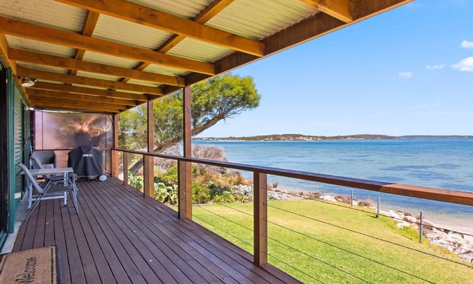 Lake Wangary House | Kellidie Bliss is Coffin Bay's Touch of Paradise - Perfect Couples Retreat