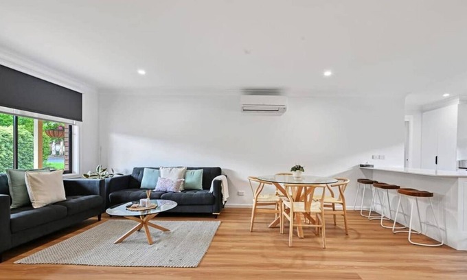 Calare Apartment | Kenna Villa - Central & Modern, Pets Allowed