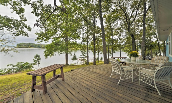 New Concord Cabin | Kentucky Lake Cabin w/Private Dock + Fire Pit