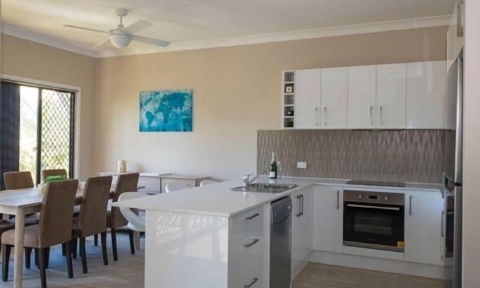 McDowall House | Keona Grove Home - beautiful Townhouse