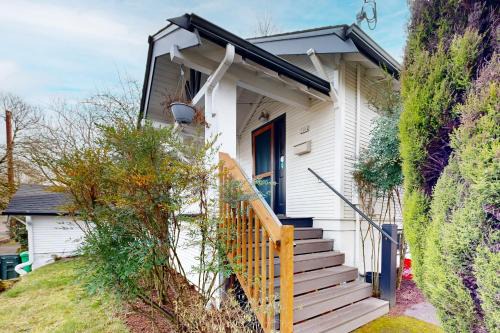 Kerns House | Kerns Bungalow