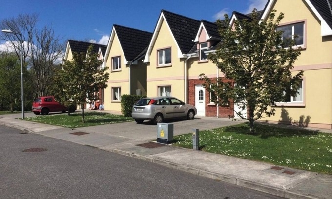 Tralee House | Kerry Lee Homes Summer Holiday Rentals - Tralee town heart of the Kerry Outdoors