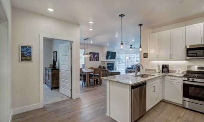 Lakeside Village Condo | Keystone CO | Clearwater Lofts | 2 Bedroom