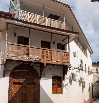 Stone Town Apartment | Khalifa Apartment