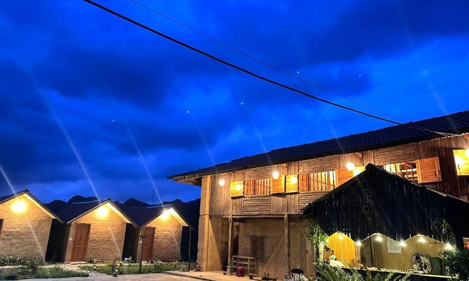Quan Ba Bed & Breakfast | Kiên Mán Homestay