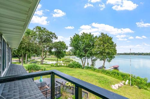 Lindstrom House | Kichisaga Retreat