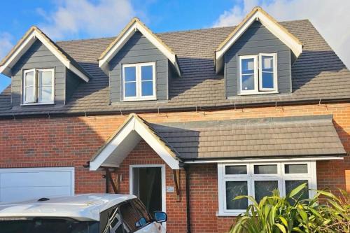 Burton on Trent House | Kiln Lodge- Stunning 4 bed house