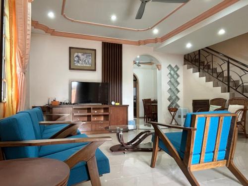 Ayer Molek House | Kim Granny House 4BR 11Pax Duyong 5 Mins to Town