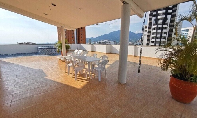 Pereira Apartment | KING Bed. Best Area in City. Rooftop. No Fees!