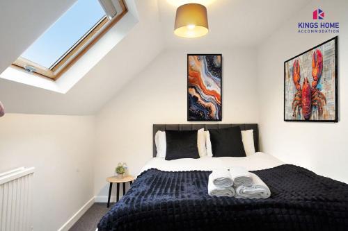 Spencers Wood Apartment | King Beds , CCTV Parking , Relocation and workstays
