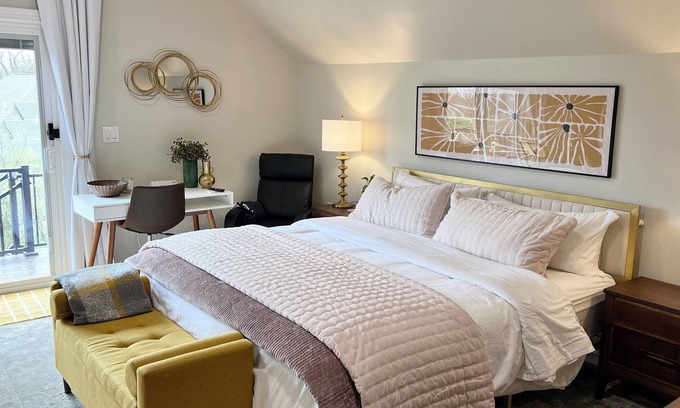 Lafayette Apartment | King Suite, Modern Studio Apartment in the Country/Garden State—1hr from NYC