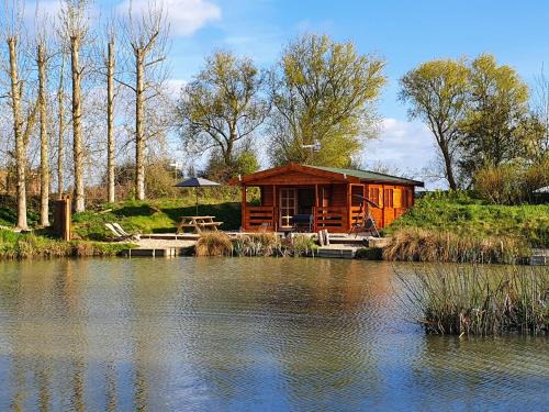 Sturton By Stow Apartment | Kingfisher Cabin