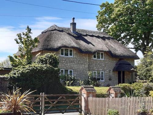 West Knoyle House | Kings Cottage - Heart of the Deverills - EV Point