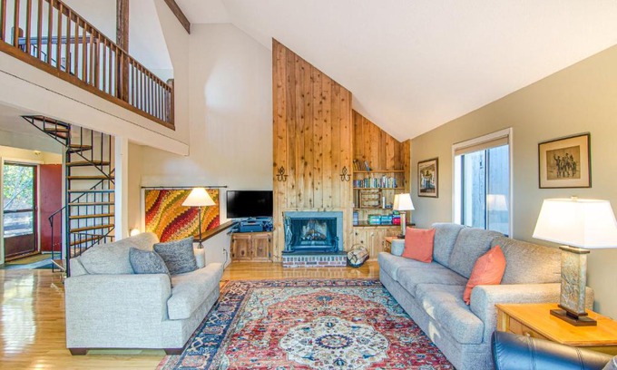 West Hartford Apartment | Kingswood Vista 10F