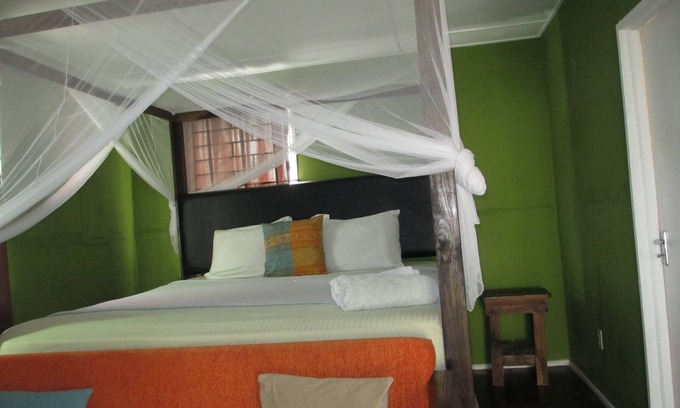 Jack's Hill Bed & Breakfast | Kingsworth Bed and Breakfast
