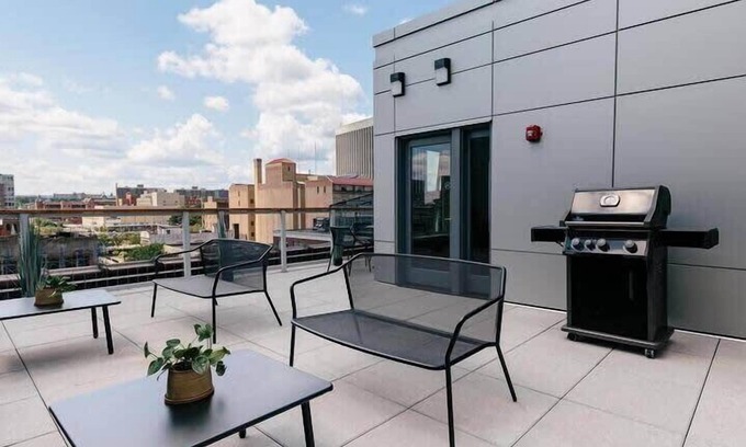 Central Business District Apartment | Kislak #206 1BR/1BA S