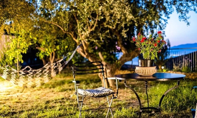 Kitries House | Kitries Summer Getaway - Eden Seaside Suite