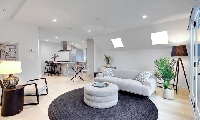 Kitsilano House | Kits Beach Flat