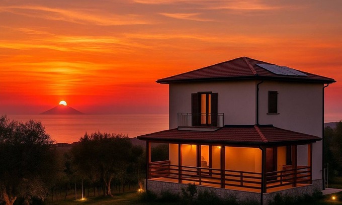 Spilinga House | Kitty House