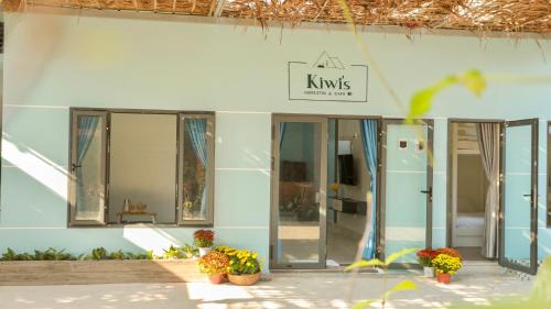 Old Quarter House | Kiwi's Homestay & Cafe