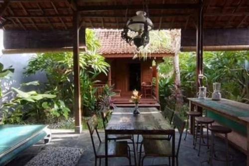 Semarapura House | Klotok Surf Shack