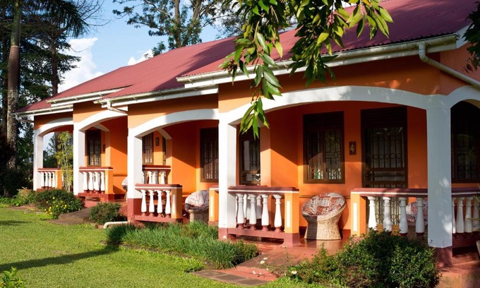 Fort Portal Cabin | Kluges Guest Farm