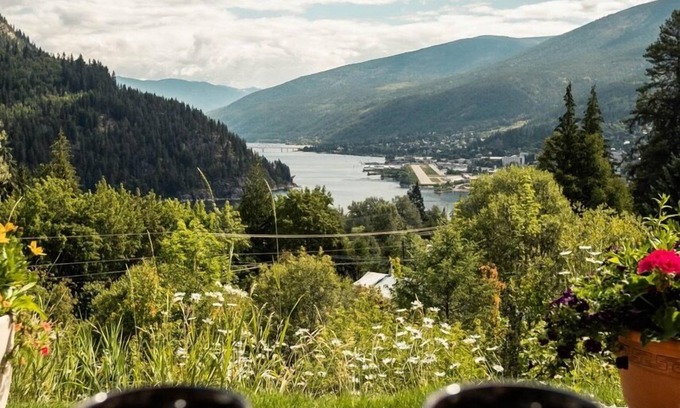 Nelson House | Knox Hill - Nelson holiday accommodation
