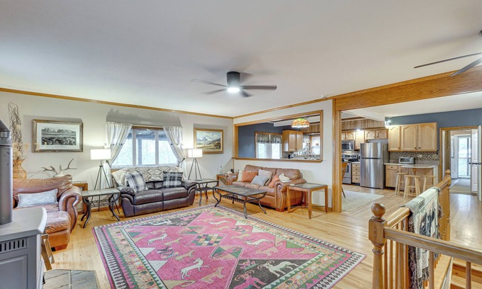 Bakerton House | Knoxville Home: On-Site Hiking & Outdoor Kitchen!