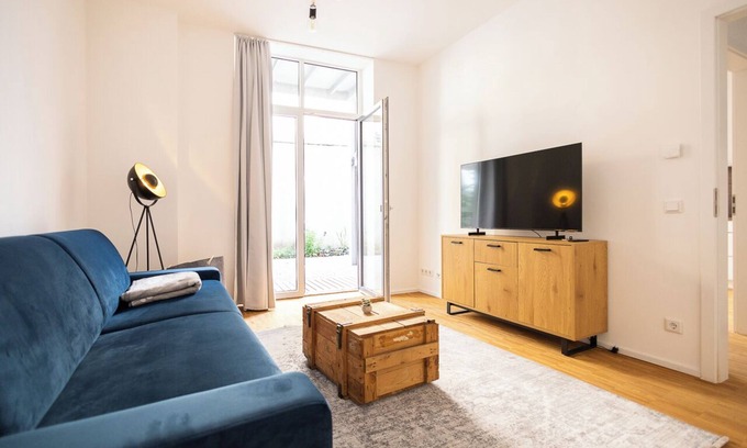 Altstadt Apartment | ★Ko-Living - Beatles Suite | In the center | Up to 4 pers. | Record player ★