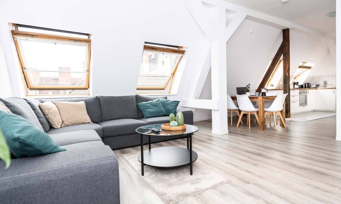 Altstadt Apartment | ★Ko-Living - Händel Suite | In the center of Halle | 2-4 persons ★