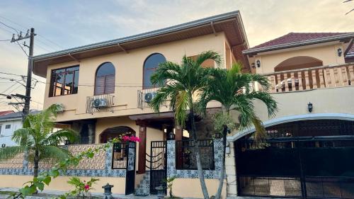Santa Rosa House | Koi Empire Bed and Breakfast