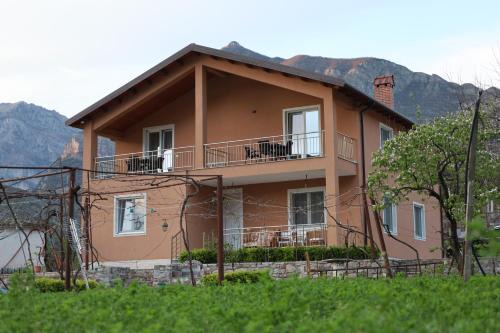 Koman Apartment | koman_lakeview_apartments