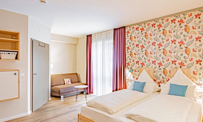Langsur Bed & Breakfast | Komfort Doppelzimmer Barrierefrei - Weingut Johannishof