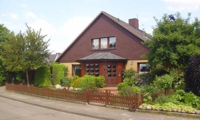 Wankendorf Apartment | Komfort-Ferienwohnung BURCK 97 qm , 3 Schlafzimmer, 2 WC