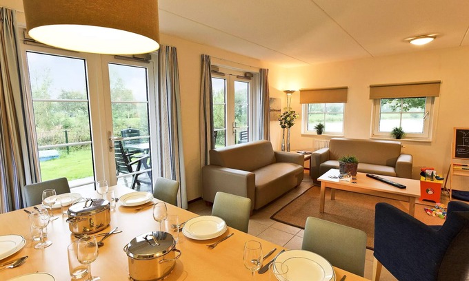 Municipality of Emmen House | Komfort-Kinderhaus für 8 Personen
