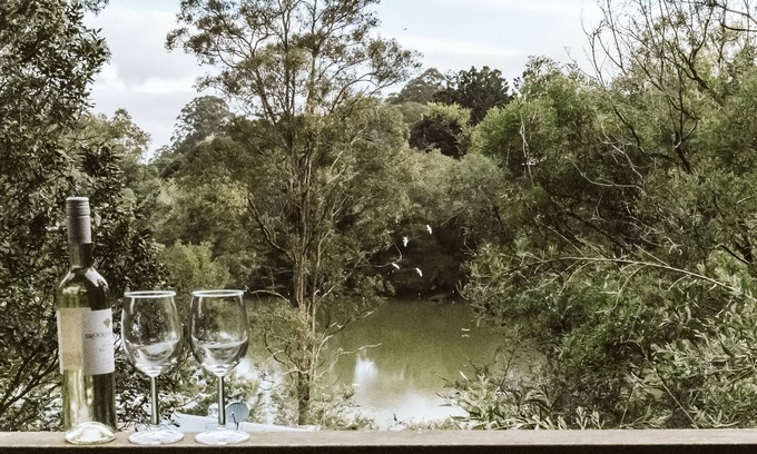 North Maleny House | Kookaburra Cottage - 2 Bedroom, 2 Bathroom Cottage with Lake View