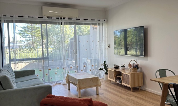 Bunbury House | Koombana Bay beach Homestay