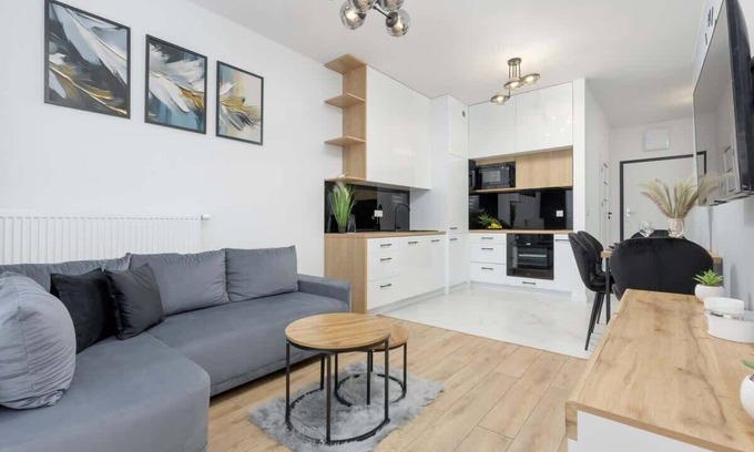 Praga Polnoc Apartment | Kotsisa 8C | Modern Apartment | Parking