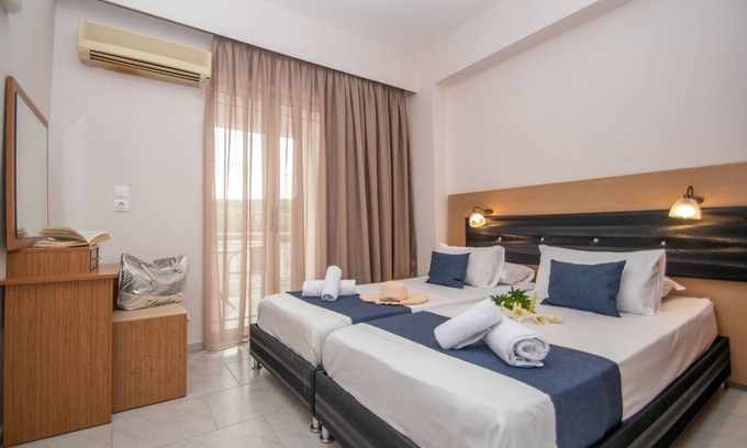 Amoudi Apartment | Kozanos Studio I for 2-3 guests